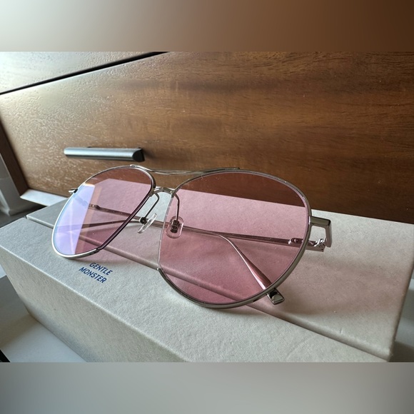 GENTLE MONSTER - Silver & Pink Jumping Jack Sunglasses - Picture 6 of 12